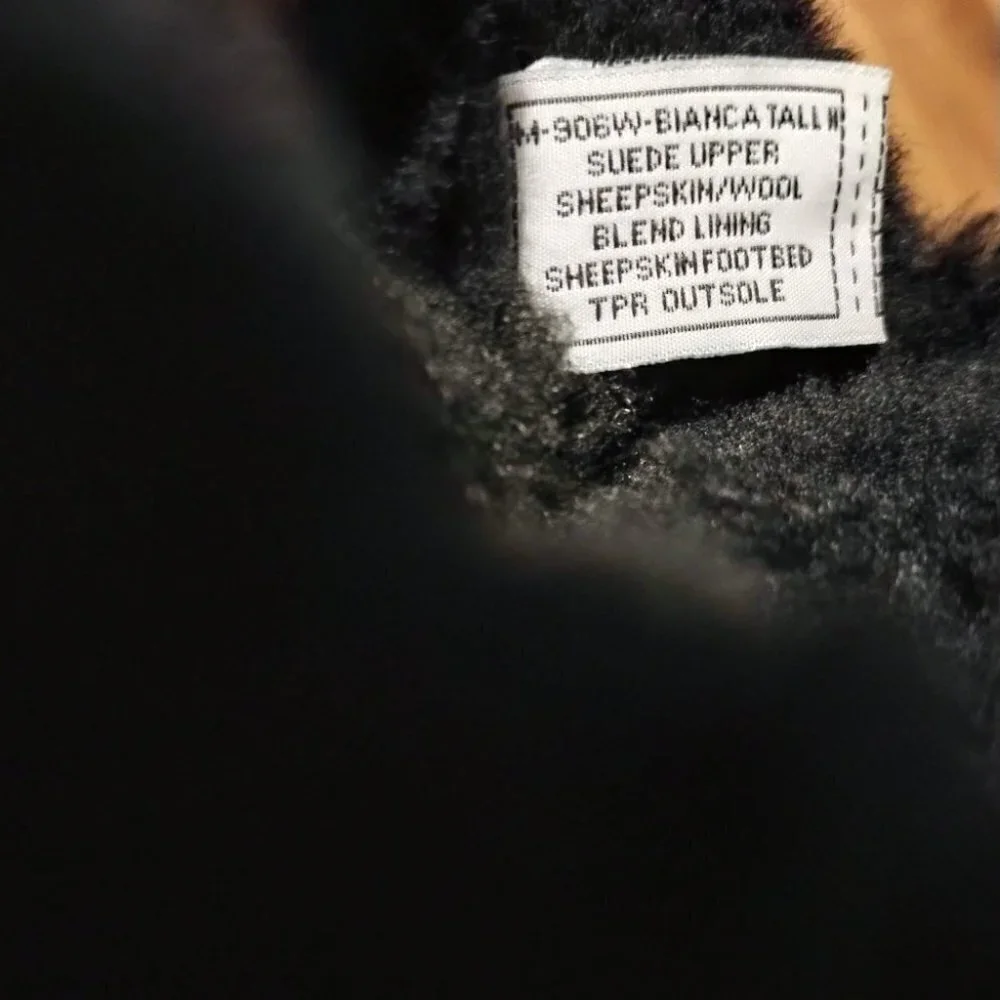 Bearpaw Women's 6 Suede Black Slip-On Modern Winter Boots Sheepskin Lined - Picture 11 of 11